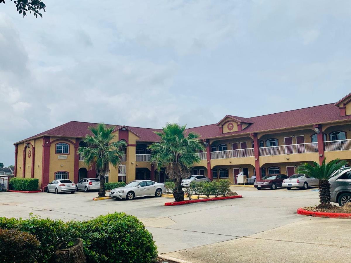 Camelot Inn & Suites Houston Exterior photo